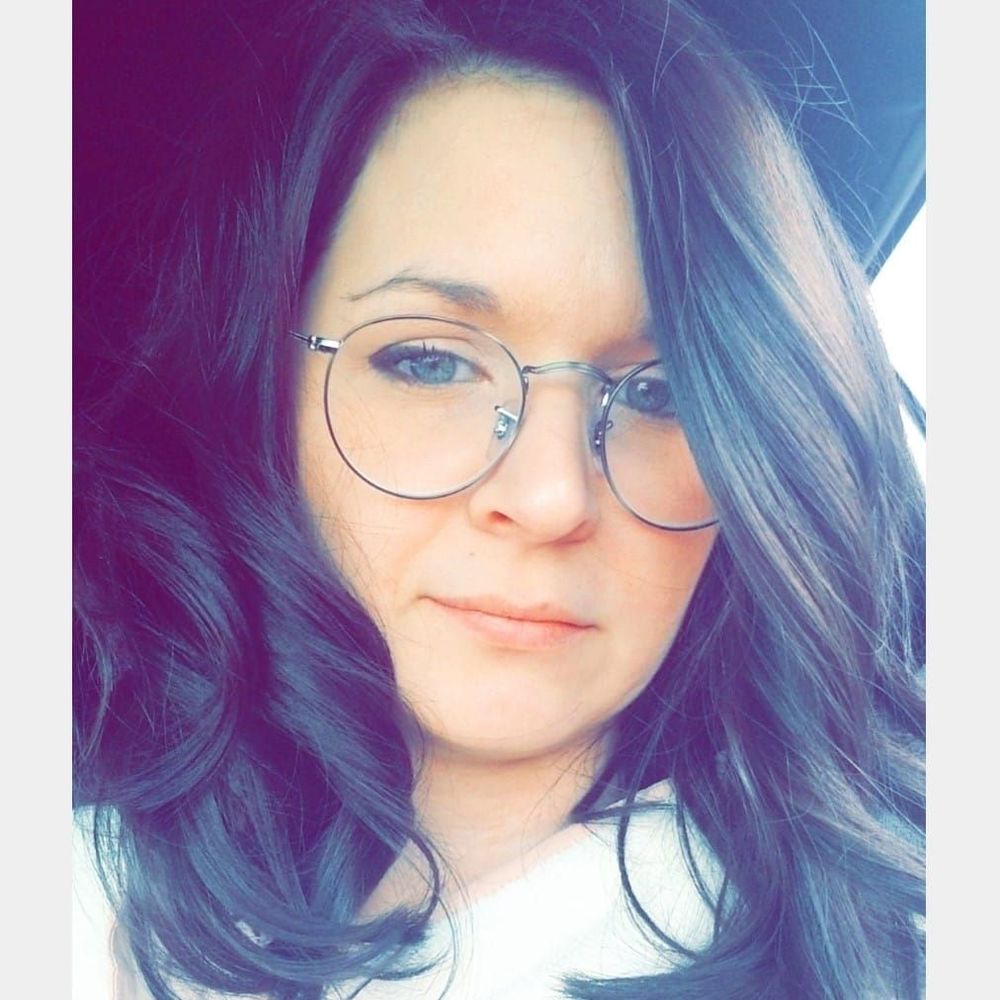 Meet your Posher, Marisia